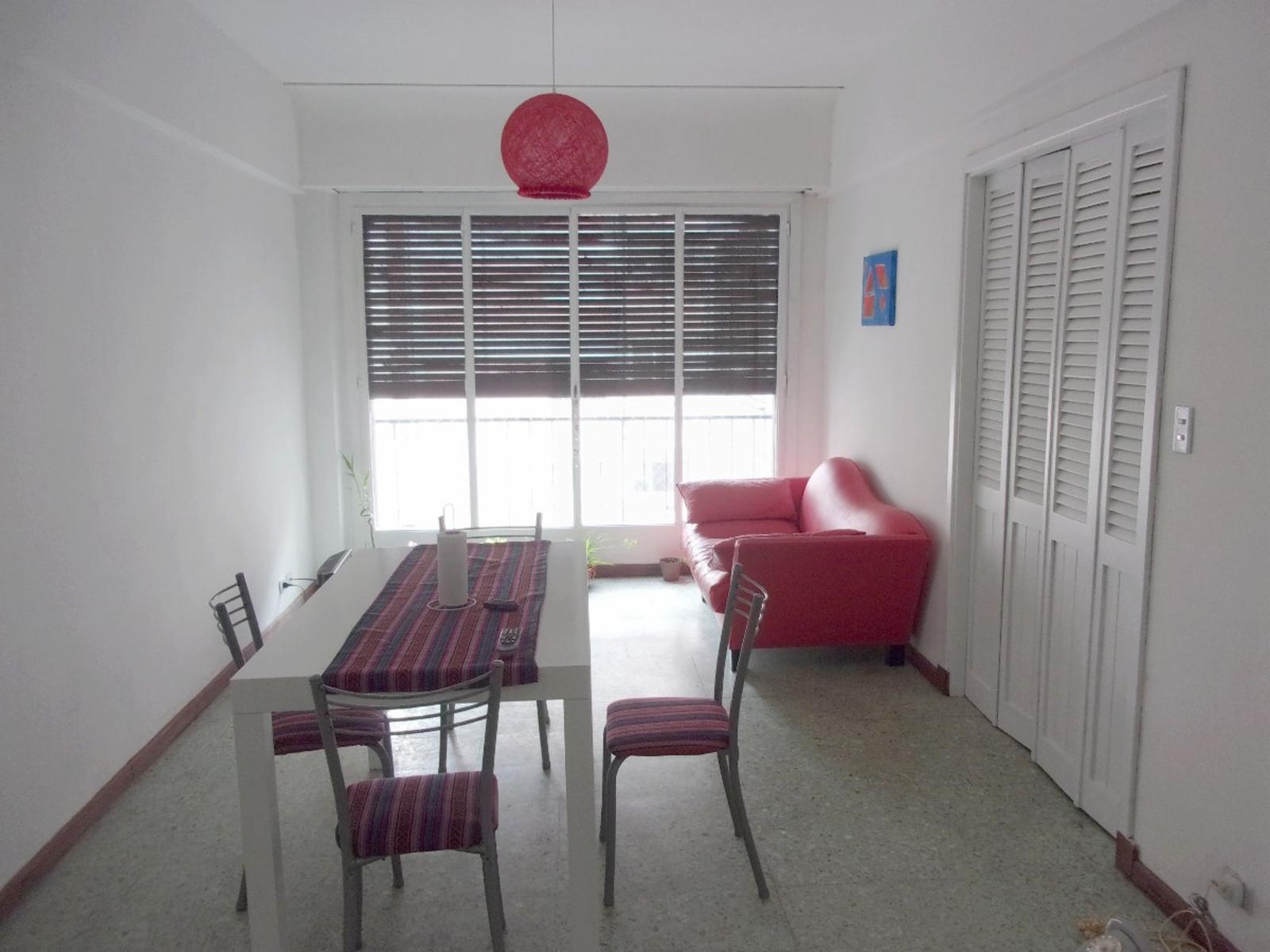 Excelente departamento de 3 ambientes en Ramos Mejía 80m2 Frente a la estación. Contrafrente — foto 3