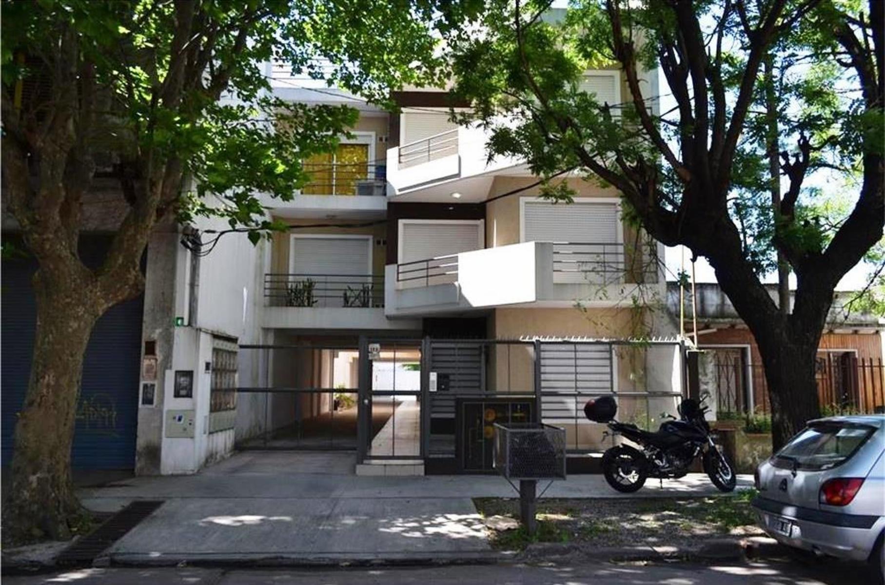 Excelente 2 Ambientes Bajas Expensas. Nuevo Apto crédito.
