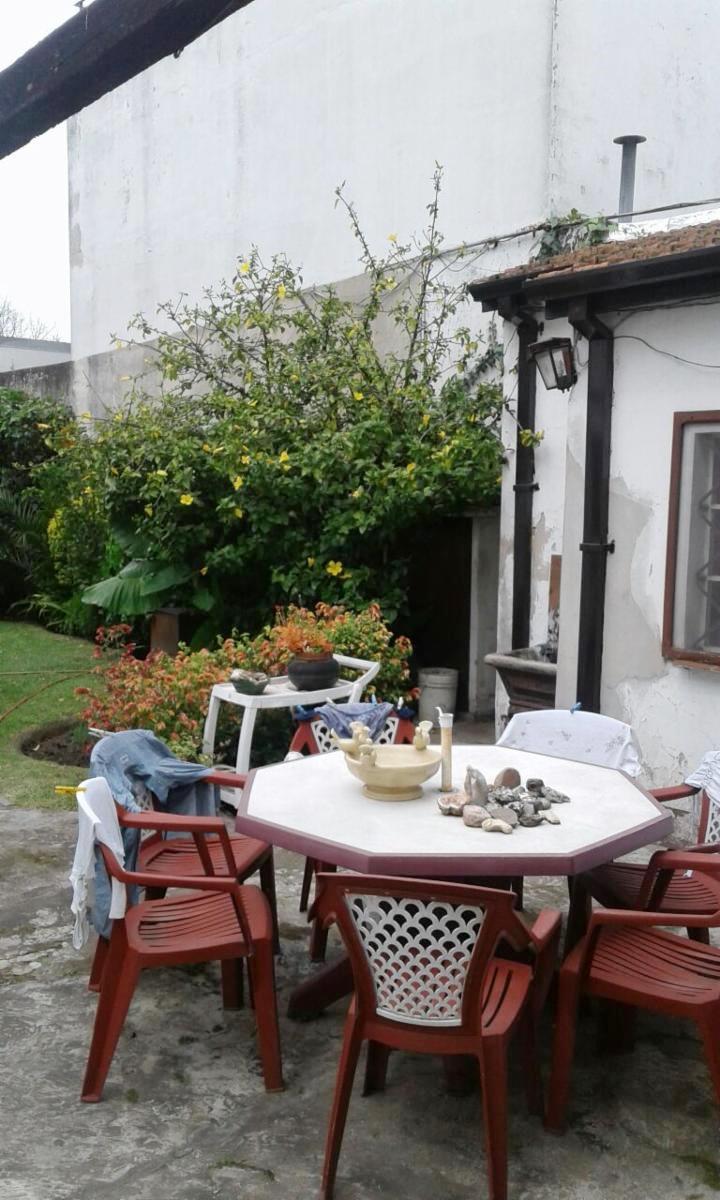 Excelente casa de estilo Inglés en Haedo Muy buena ubicación. A metros de AV Rivadavia, Cercana a la estación y a la Plaza. Lote propio de 8,66 x 37. — foto 7