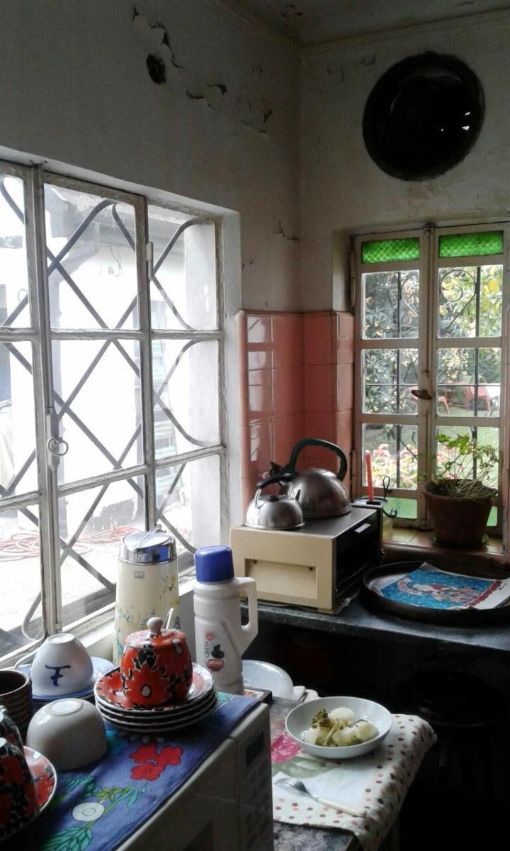 Excelente casa de estilo Inglés en Haedo Muy buena ubicación. A metros de AV Rivadavia, Cercana a la estación y a la Plaza. Lote propio de 8,66 x 37. — foto 8