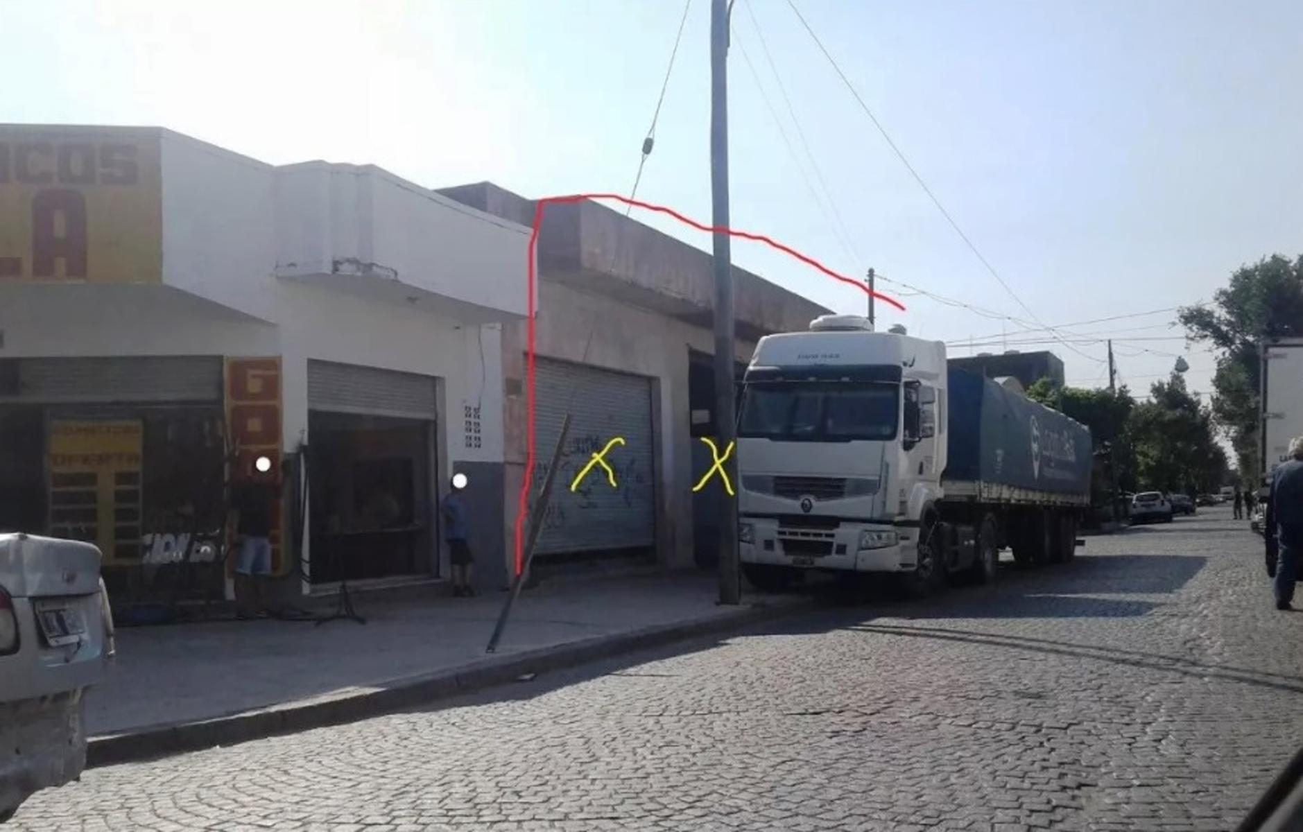 Galpon Deposito de 550 m² Zonificacion I2 - 4