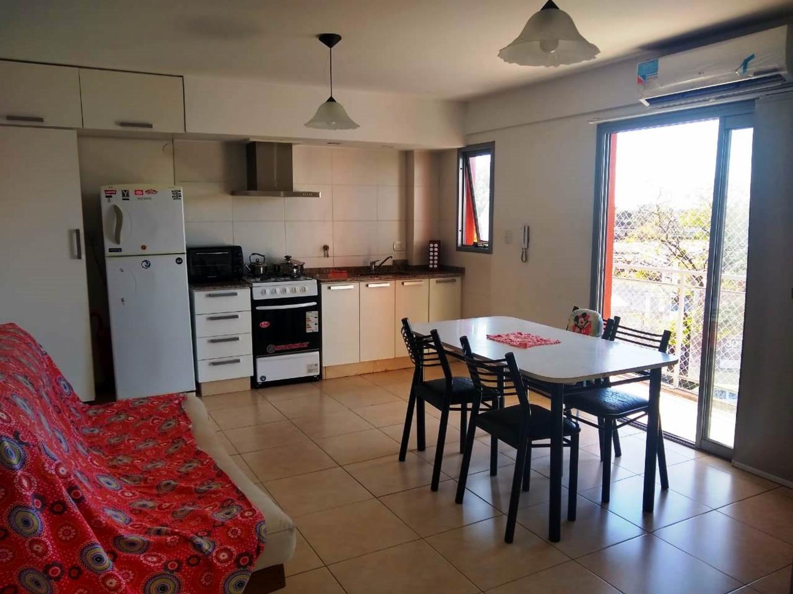 2 Ambientes nuevo, con cochera y balcon al frente. Edificio con parrilla. Ideal renta — foto 5