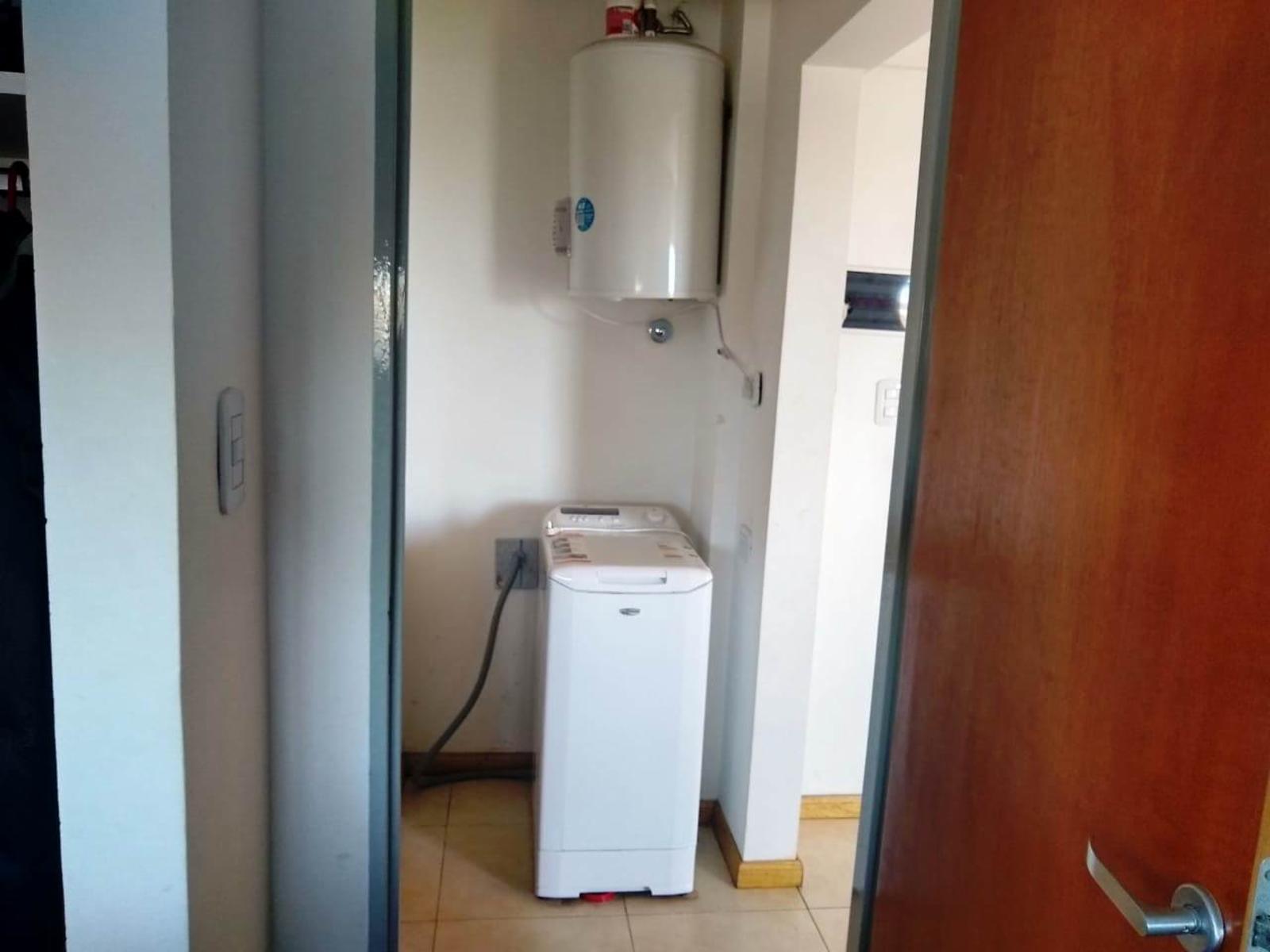 2 Ambientes nuevo, con cochera y balcon al frente. Edificio con parrilla. Ideal renta — foto 9