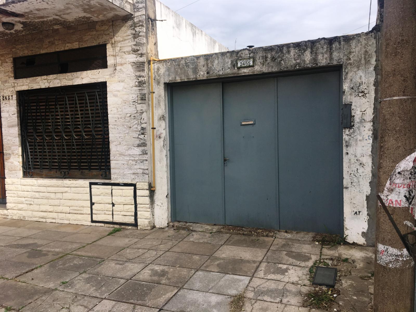 Casa PH al contrafrente, 3 ambientes, patio jardín y cochera. Todo a nuevo — foto 2