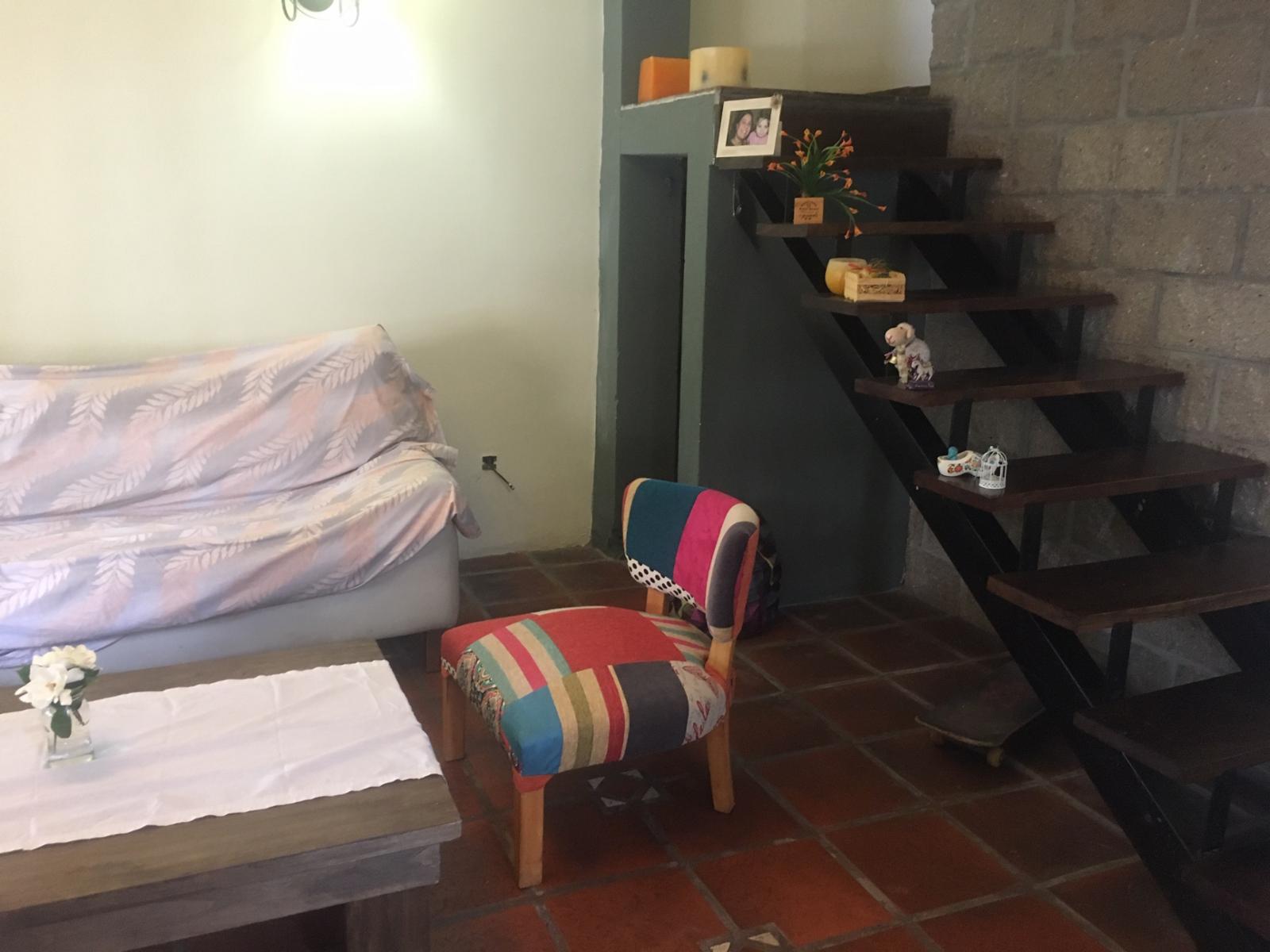 Gran casa sobre lote propio de 8.66 x 45, cochera 2 autos, pileta y quincho — foto 8