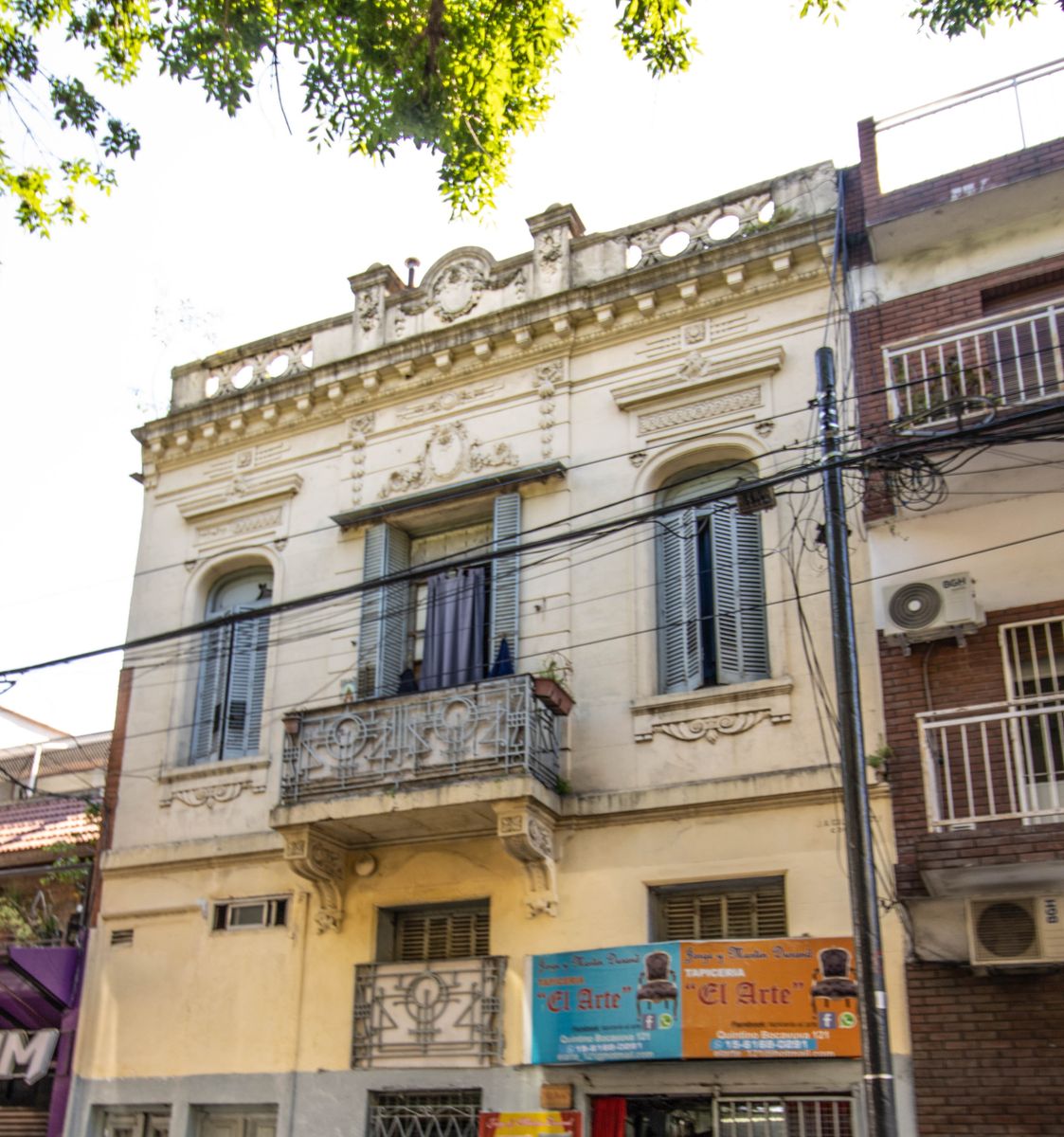 Casa con dos entradas - PB y 1ER PISO - Hotel familiar/Pensión - 472m² - Almagro
