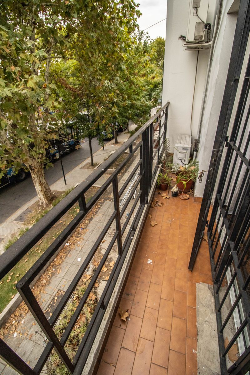 PH 5 Ambientes con patio y terraza - 1° y 2° Piso - Balcón - Quincho - Apto Crédito - 227m² - Parque Chacabuco - 7