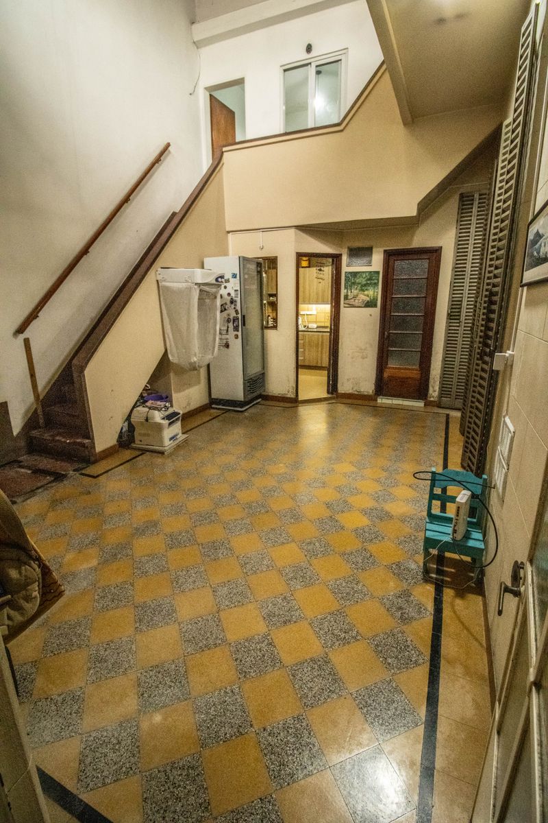 PH 5 Ambientes con patio y terraza - 1° y 2° Piso - Balcón - Quincho - Apto Crédito - 227m² - Parque Chacabuco - 11