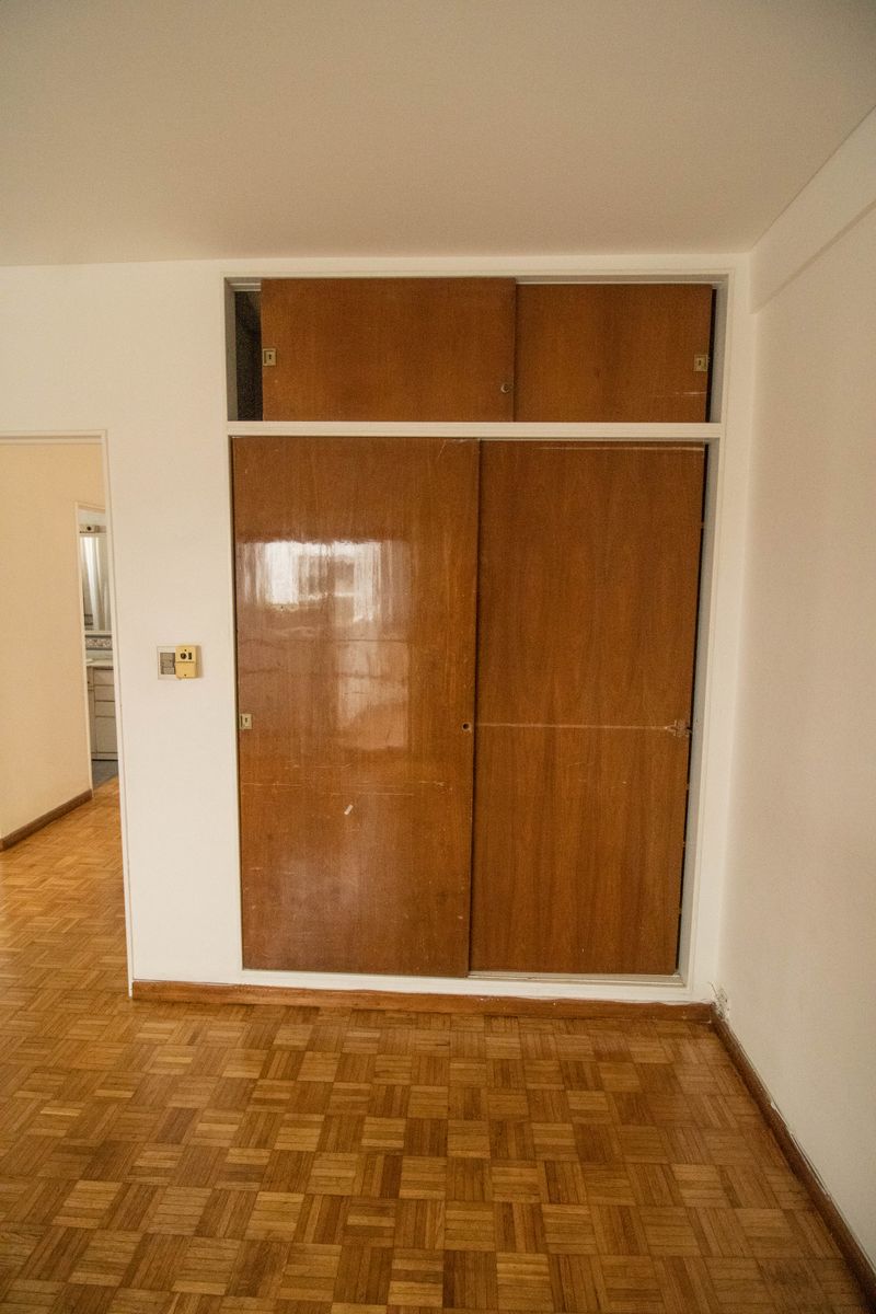 BAJÓ DE PRECIO Departamento Semipiso 4 Ambientes con Balcón corrido y Dependencia - Luminoso - 127m² - Apto profesional - Retiro - 24