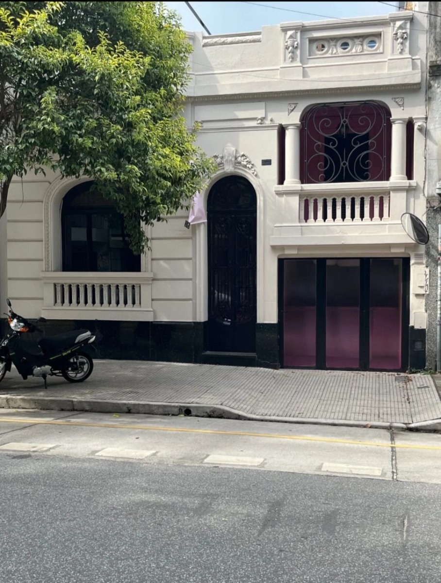 Casa 5 Ambientes en Alquiler - Patio, terraza y garage - 254m² - Unicamente destino COMERCIAL - Palermo - 2