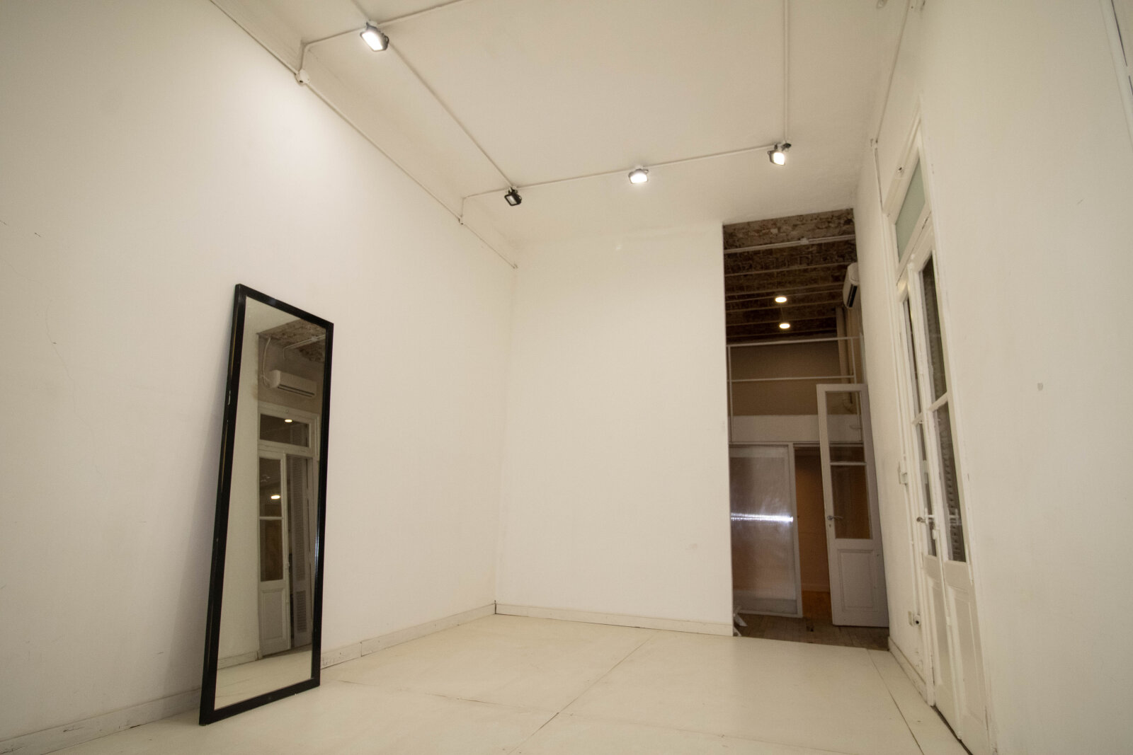 Casa 5 Ambientes en Alquiler - Patio, terraza y garage - 254m² - Unicamente destino COMERCIAL - Palermo - 9