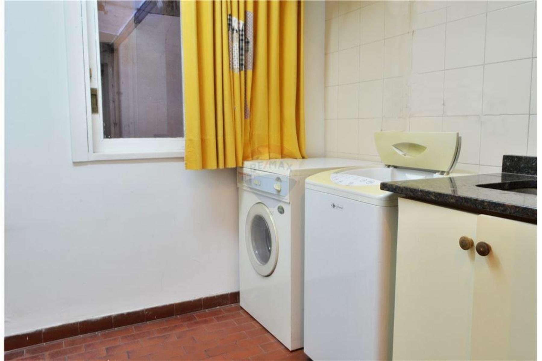 PISO DE CATEGORIA EN RECOLETA 5 AMB CON PATIO Y COCHERA . — foto 9