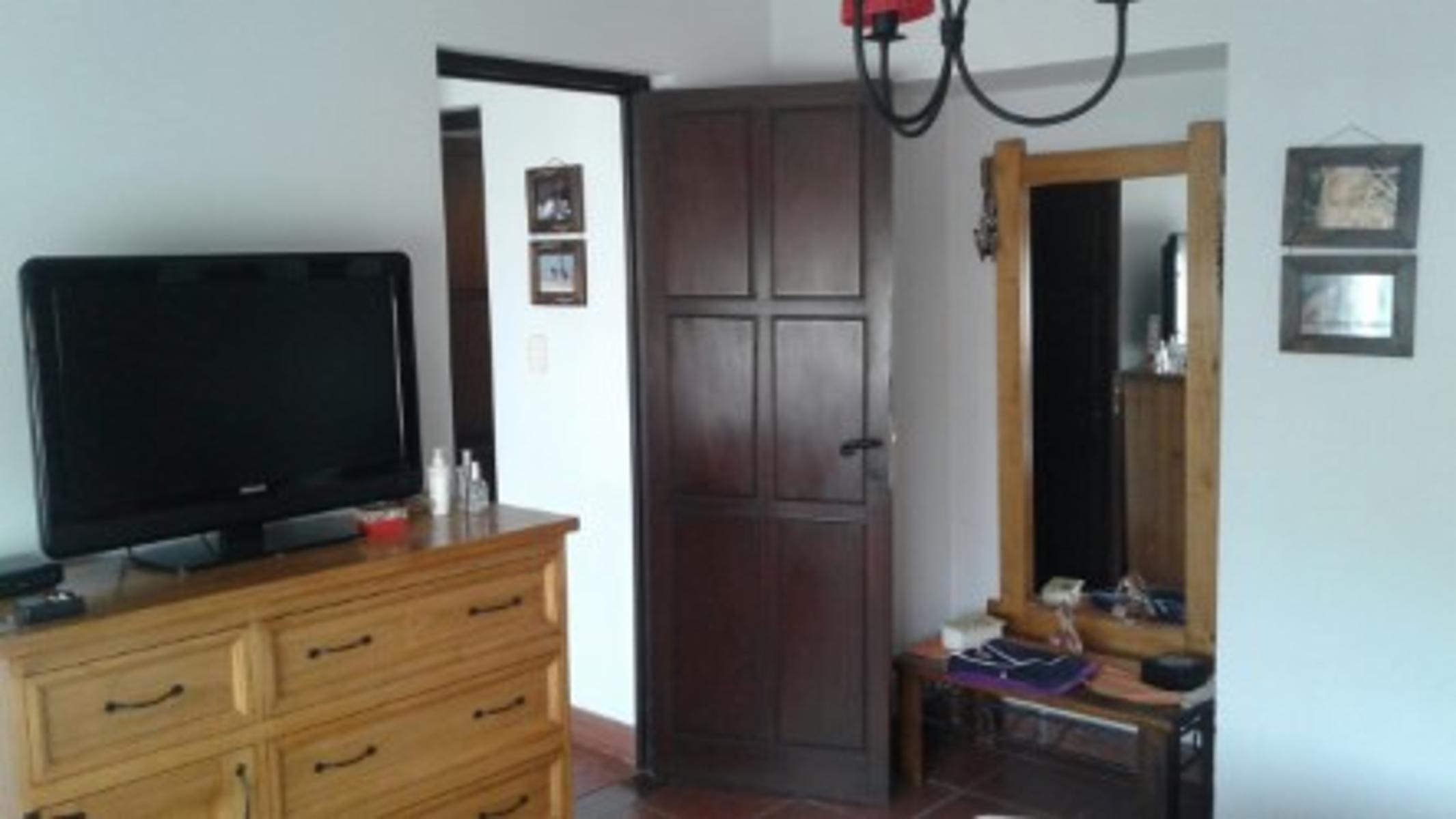 Casa 4 amb. Minimalista, con piscina — foto 2
