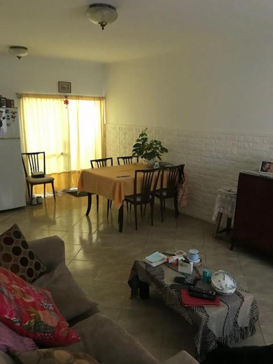 Duplex en Muy buen estado. Apto Crédito.