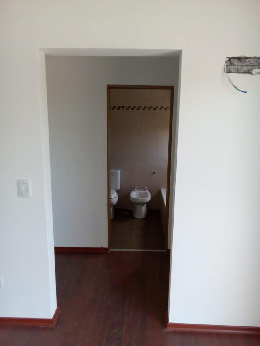 Dpto. 2 amb. + Cochera — foto 10