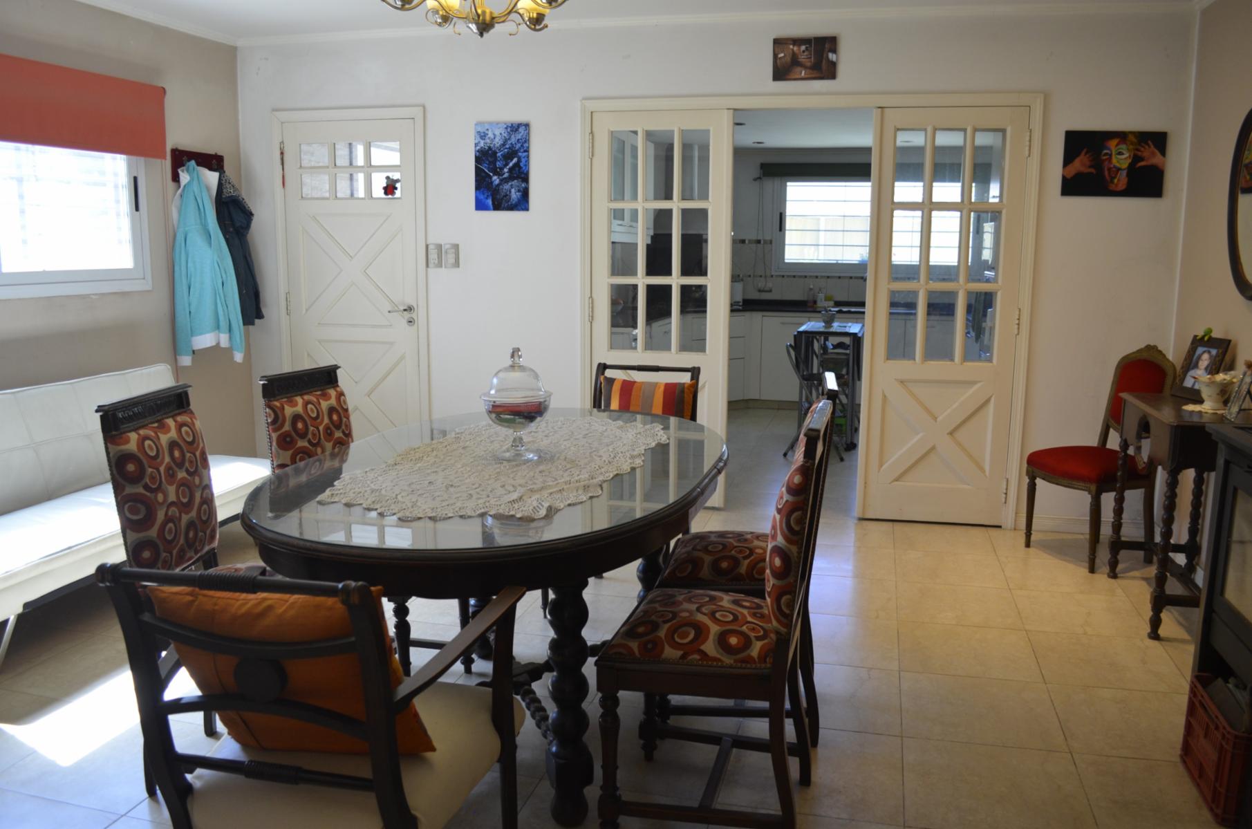 Hermoso chalet en Ituzaingó — foto 3