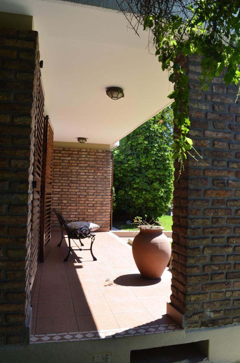 Importante casa en Ituzaingó — foto 3
