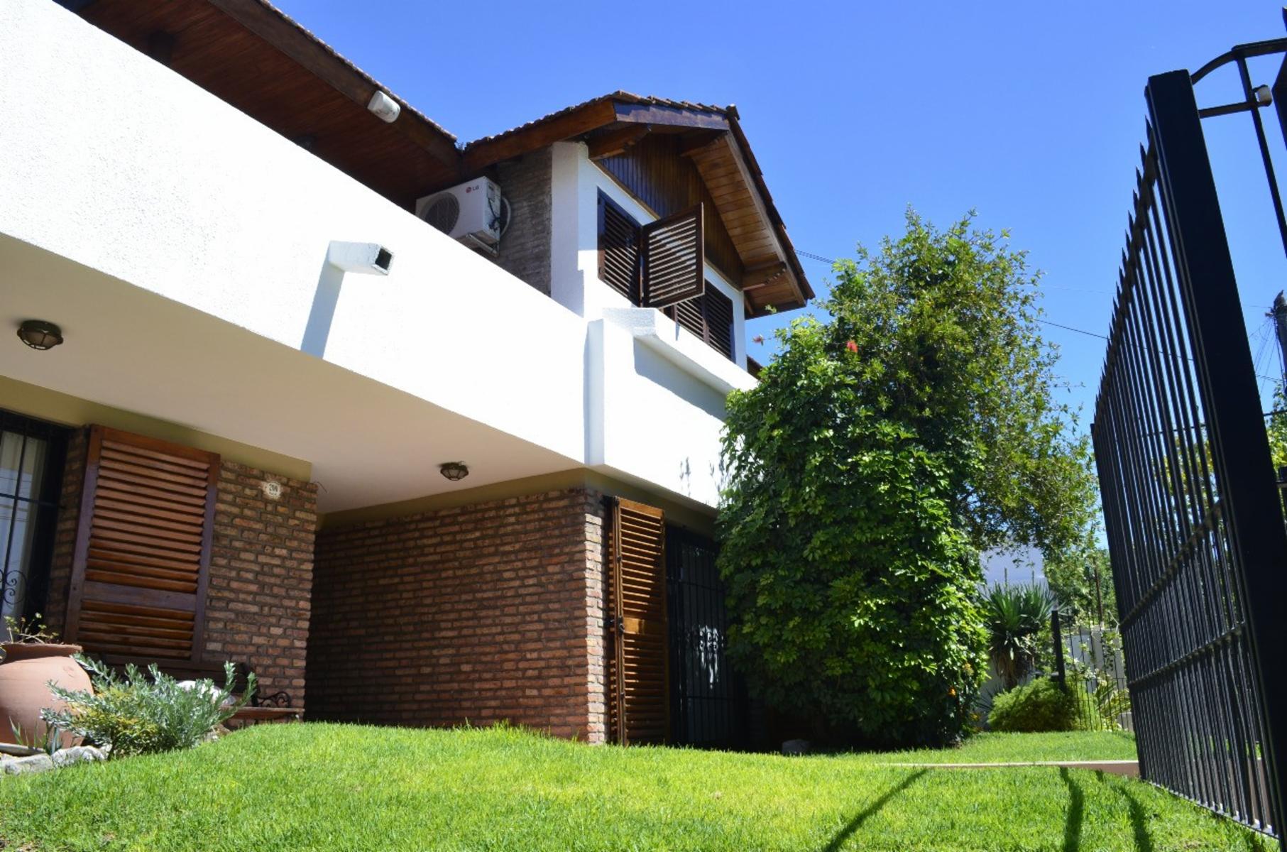Importante casa en Ituzaingó — foto 4