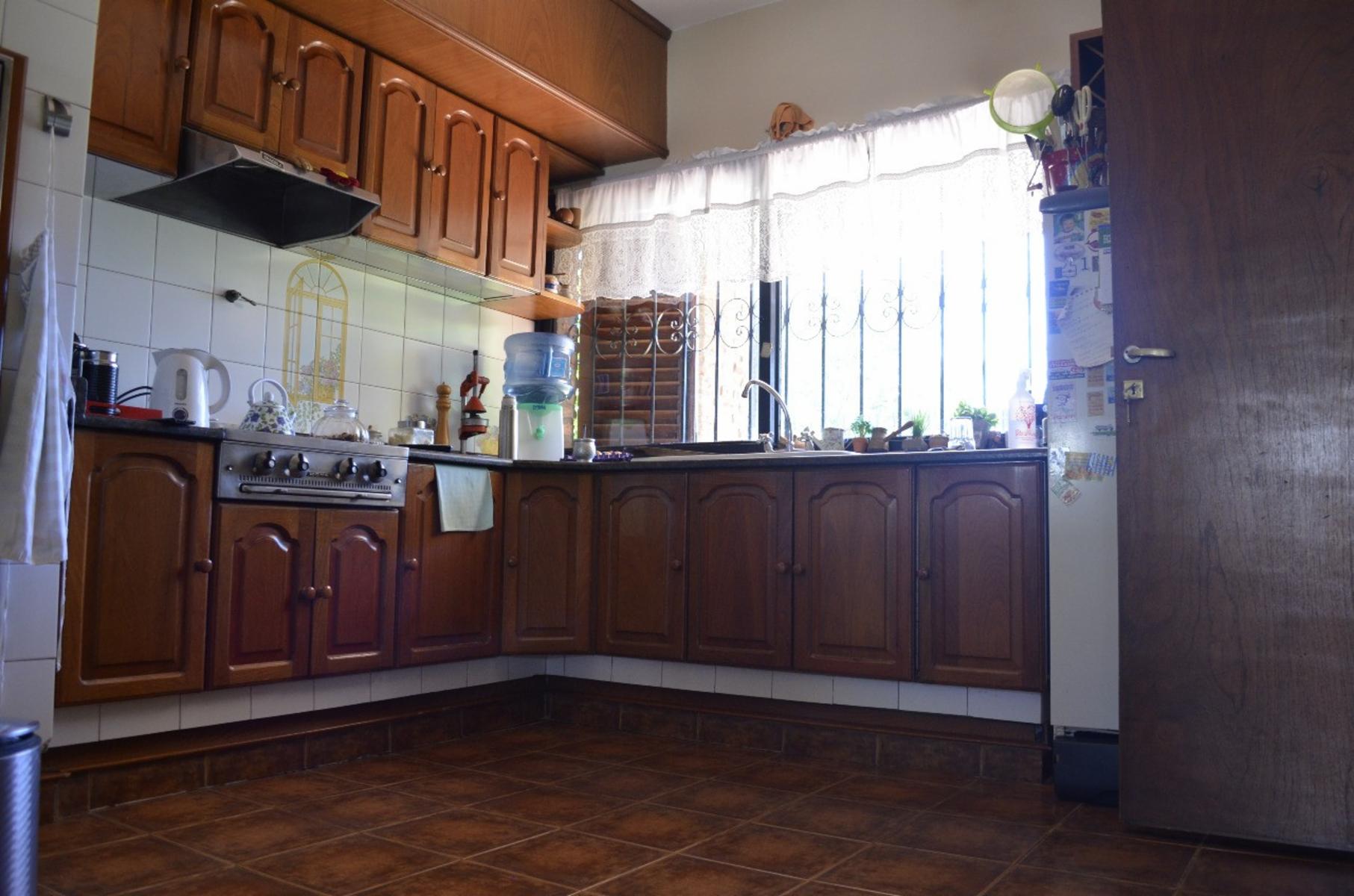 Importante casa en Ituzaingó — foto 10