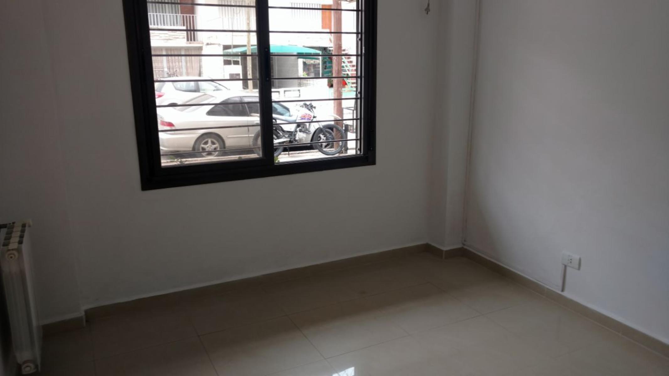 Departamento céntrico, 1 dormitorio, planta baja, pileta — foto 2