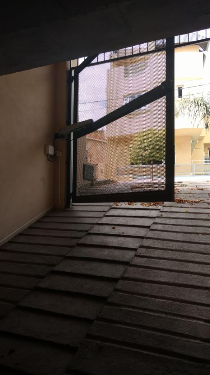 Departamento centrico 2 dormitorios, pileta y cochera — foto 3