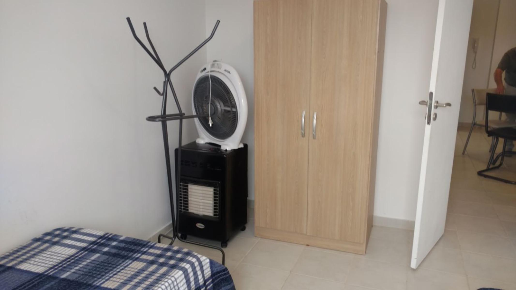 Departamento centrico 2 dormitorios, pileta y cochera — foto 4