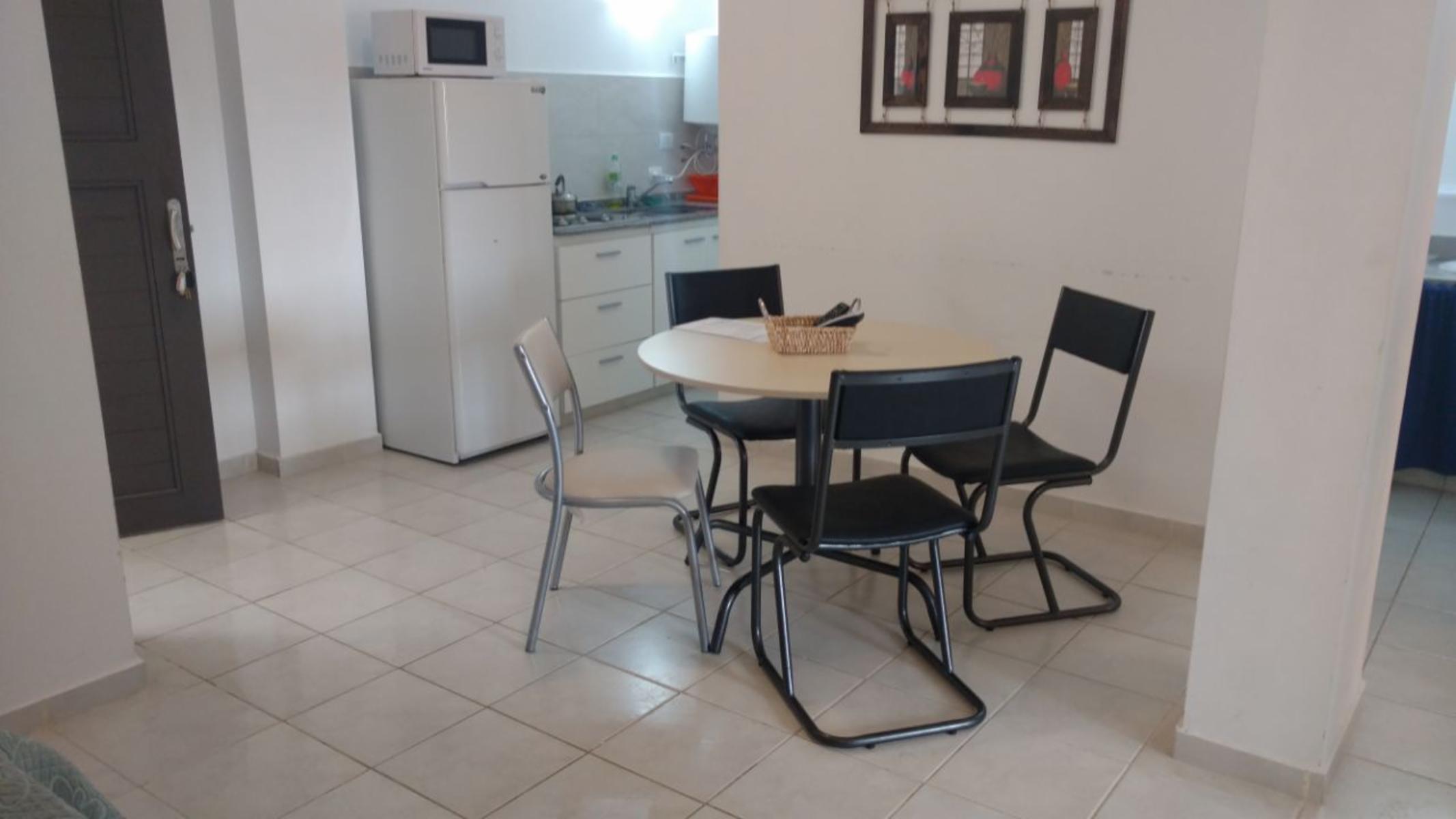 Departamento centrico 2 dormitorios, pileta y cochera — foto 7