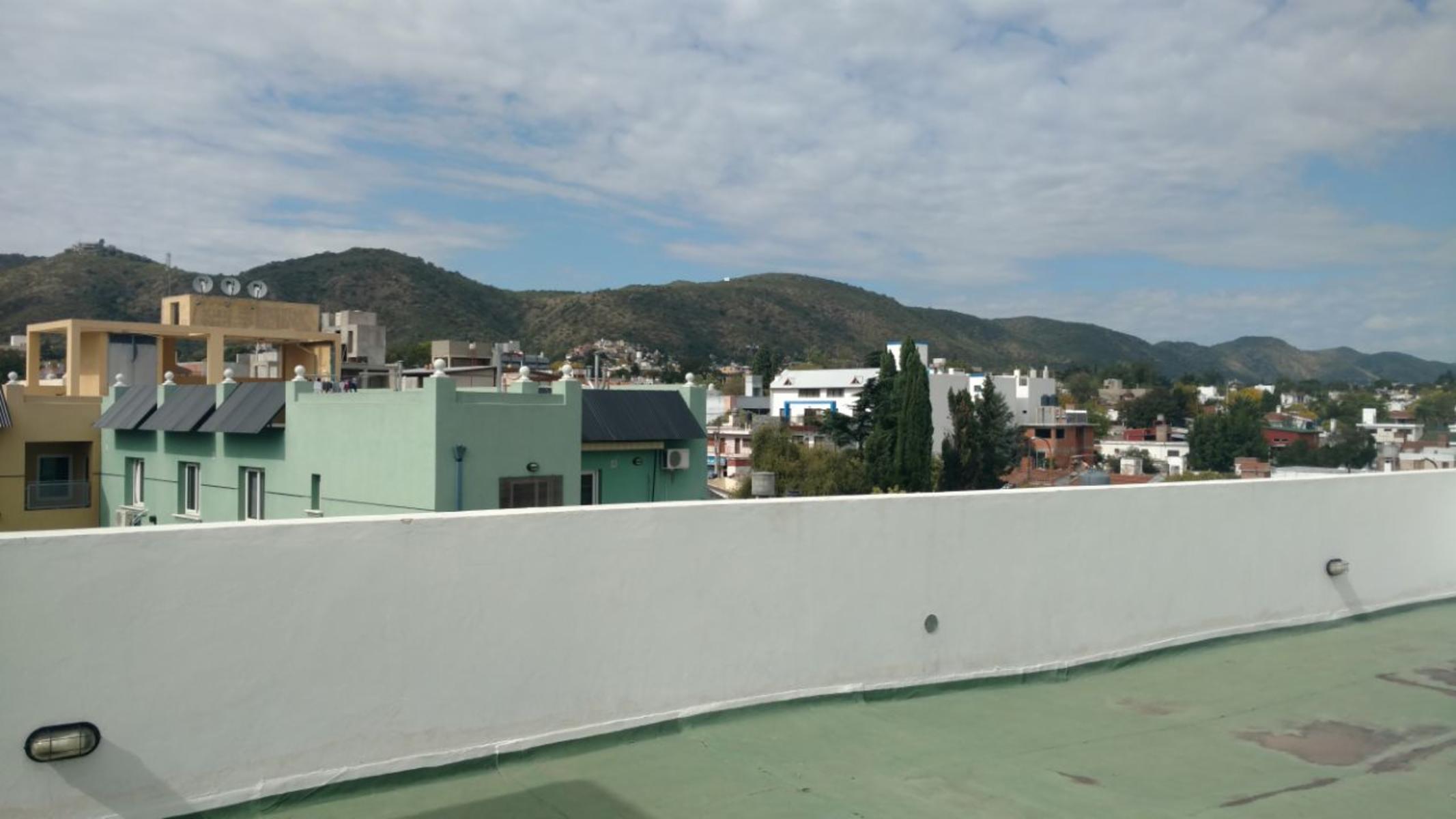 Departamento centrico 2 dormitorios, pileta y cochera — foto 8