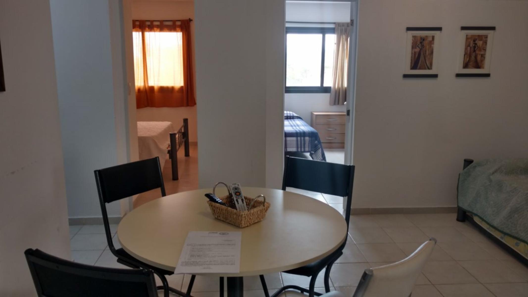 Departamento centrico 2 dormitorios, pileta y cochera — foto 12