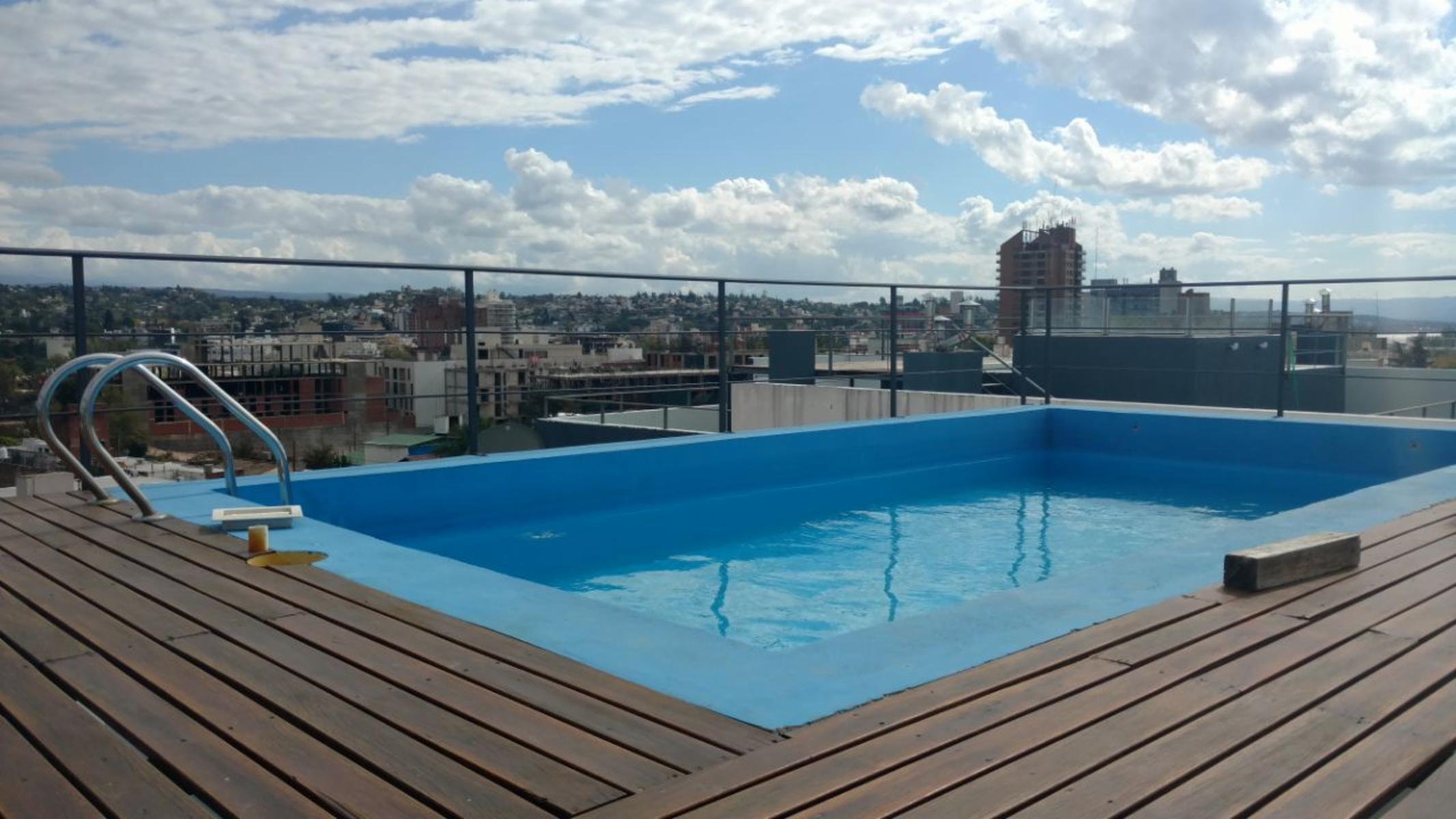 Departamento centrico 2 dormitorios, pileta y cochera — foto 15