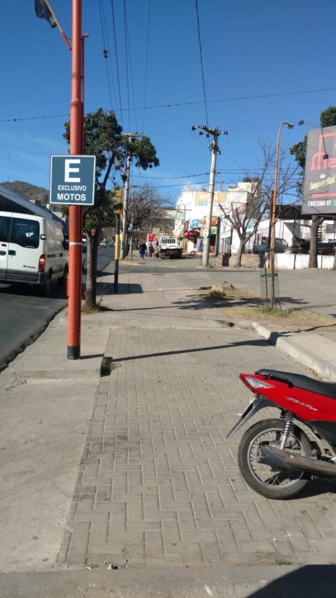 Local centrico sobre Avenida Carcano - 6