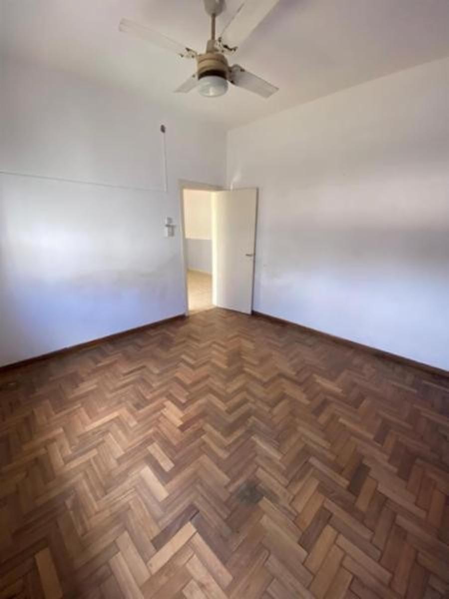 (Cód. A 119) Casa sobre lote de 10x44, U$D 120.000 Lote en el centro de Marcos Paz — foto 11