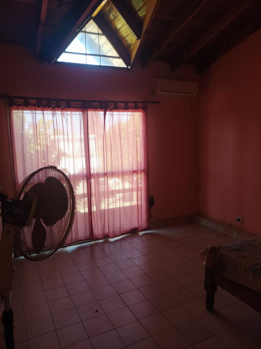 Casa de dos plantas en Libertad — foto 10