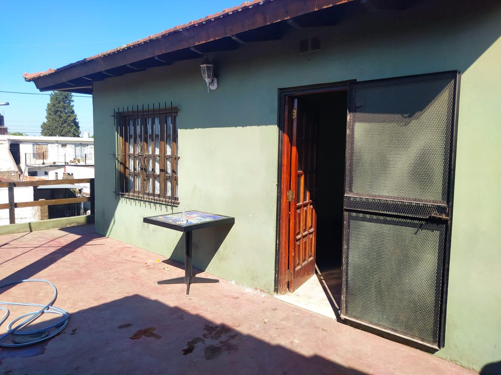 Casa de dos plantas en Libertad — foto 11