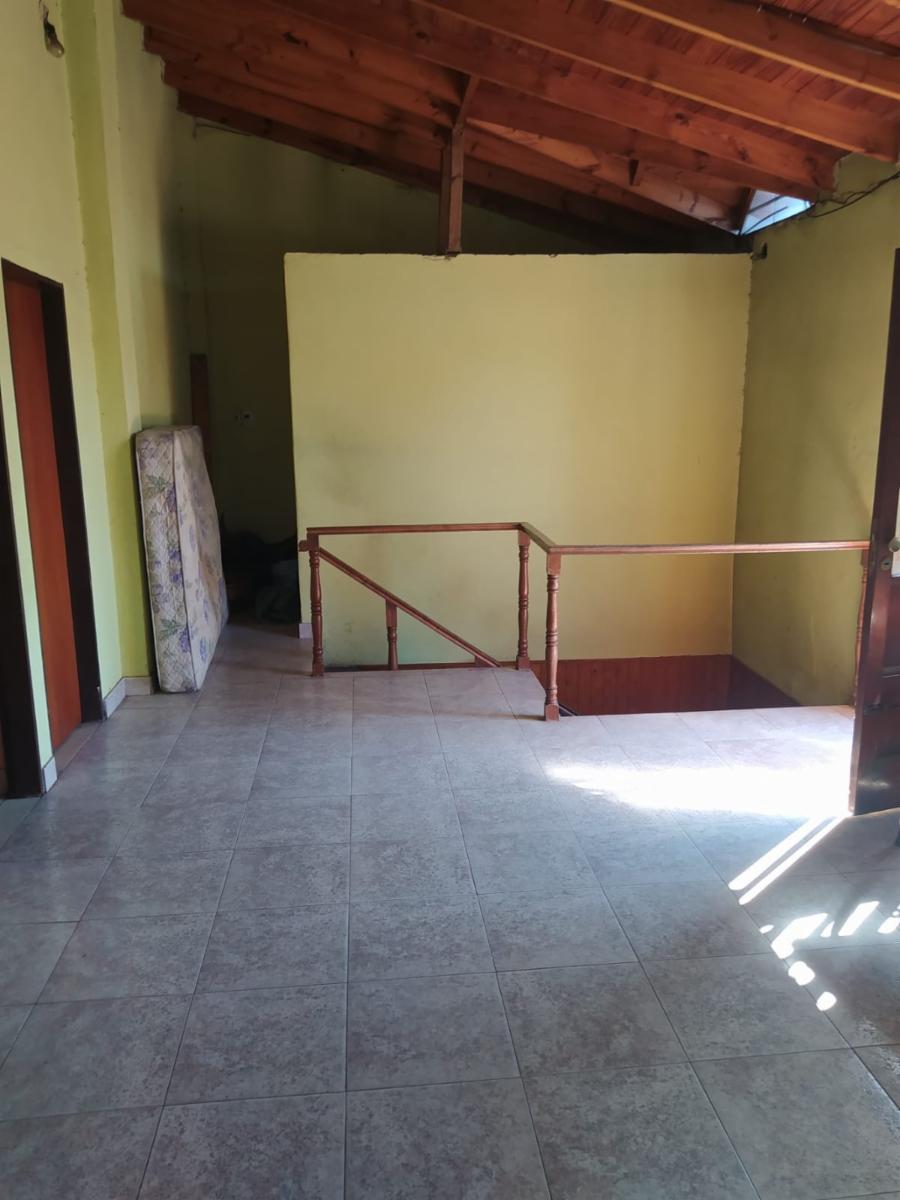 Casa de dos plantas en Libertad — foto 13