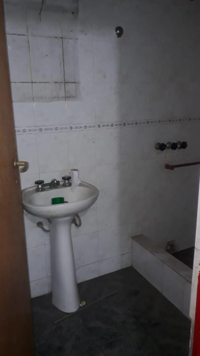 Dos casas y Local en Villa Luzuriaga — foto 7