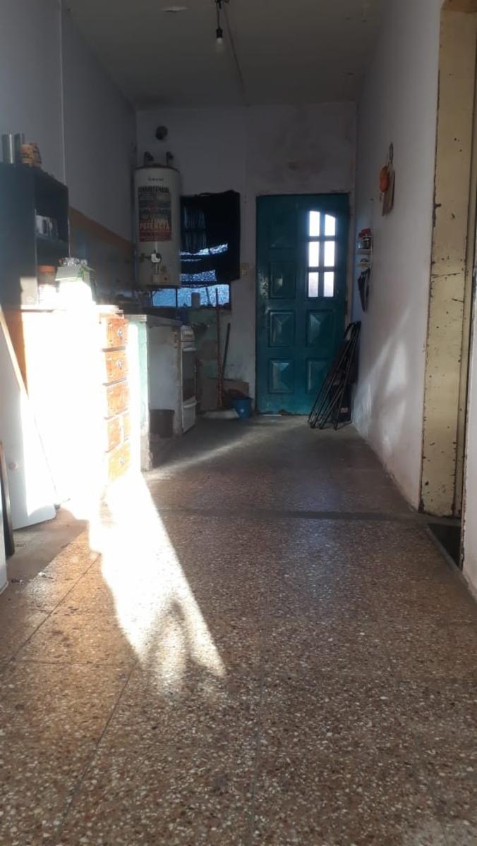 Dos casas y Local en Villa Luzuriaga — foto 14