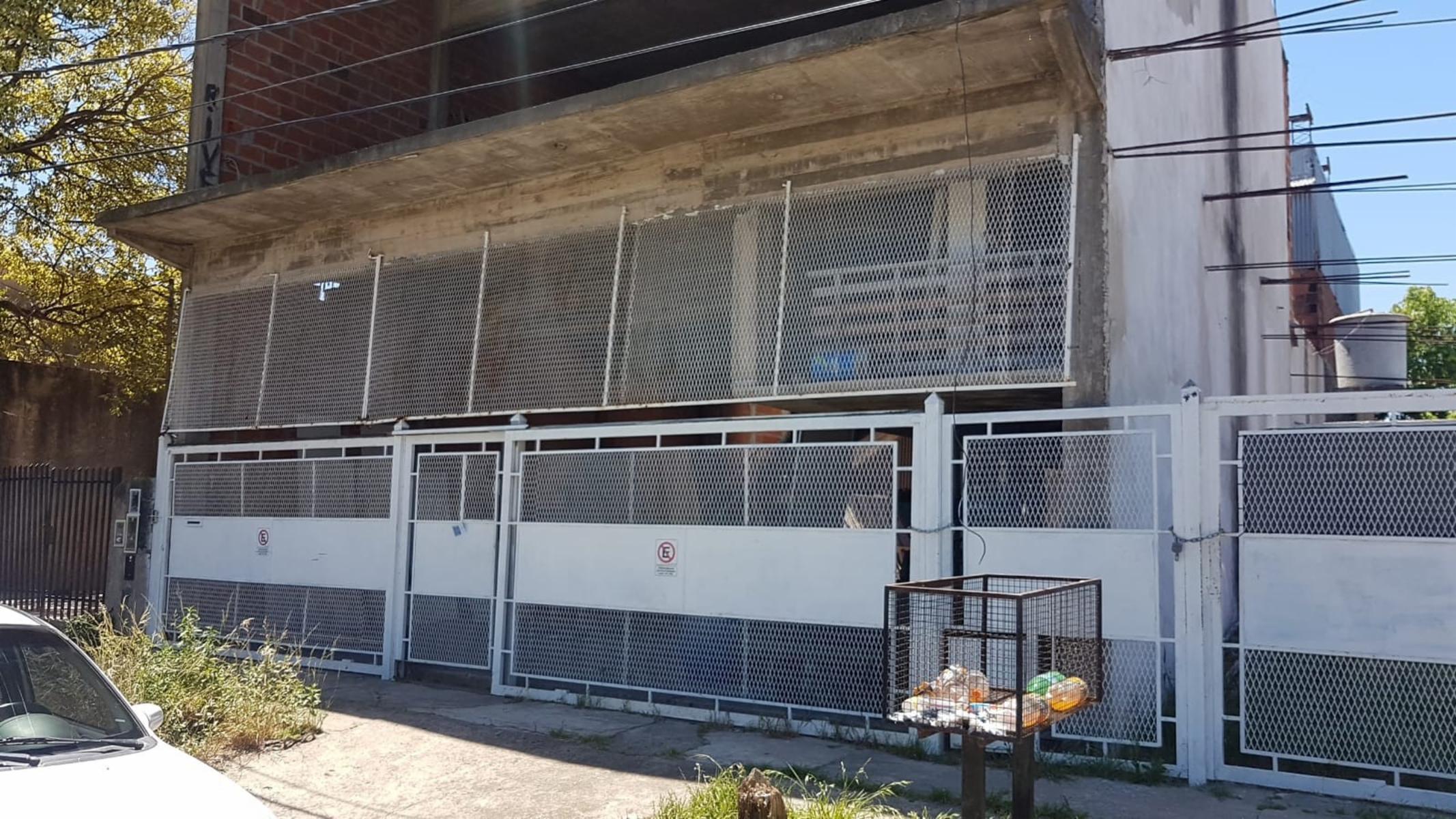 Local de 275 m2 en Ituzaingó — foto 3