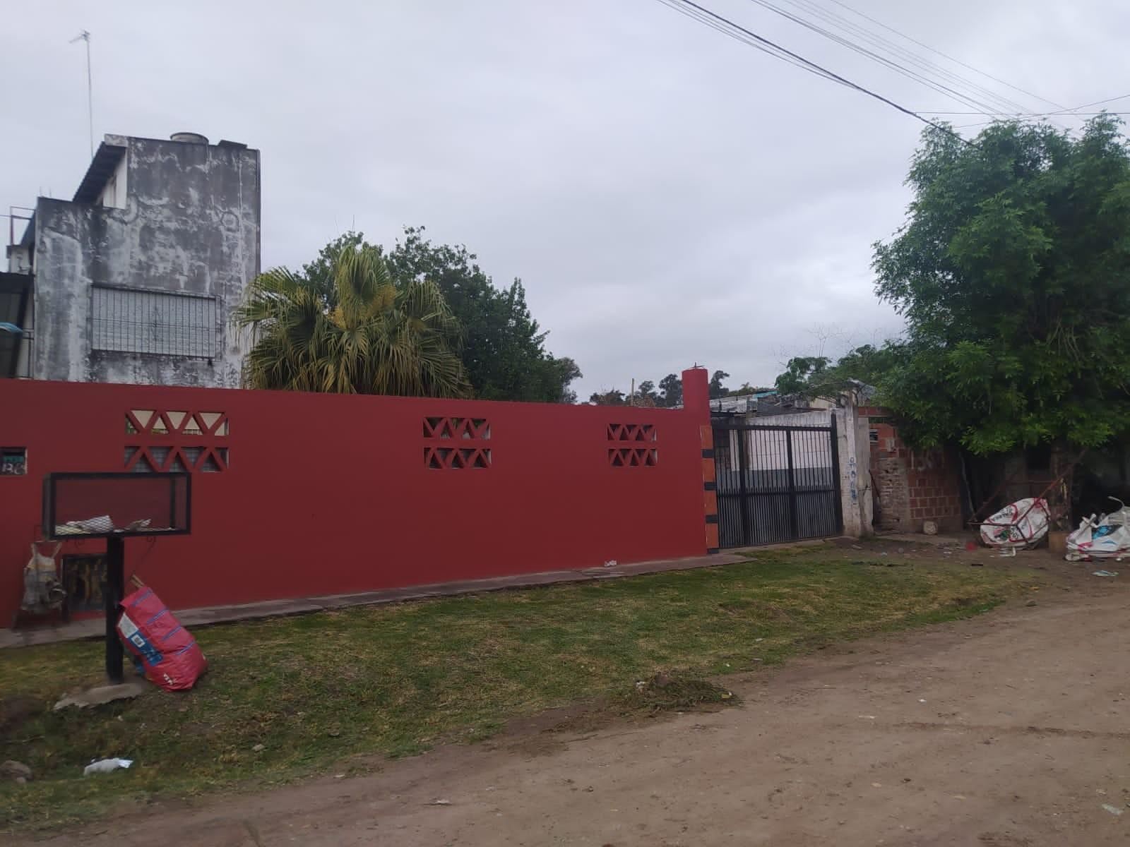 Casa de 5 ambientes sobre lote de 18 x 60m.