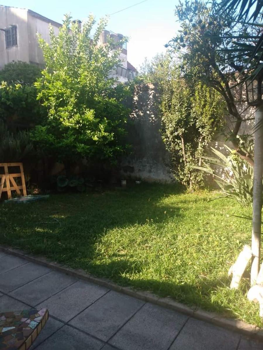 Casa a reciclar de 3 ambientes en Morón
