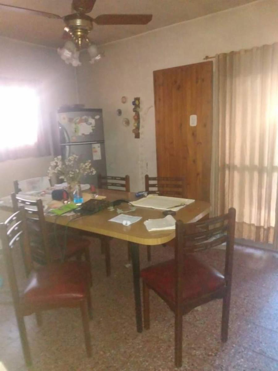 Casa a reciclar de 3 ambientes en Morón — foto 3
