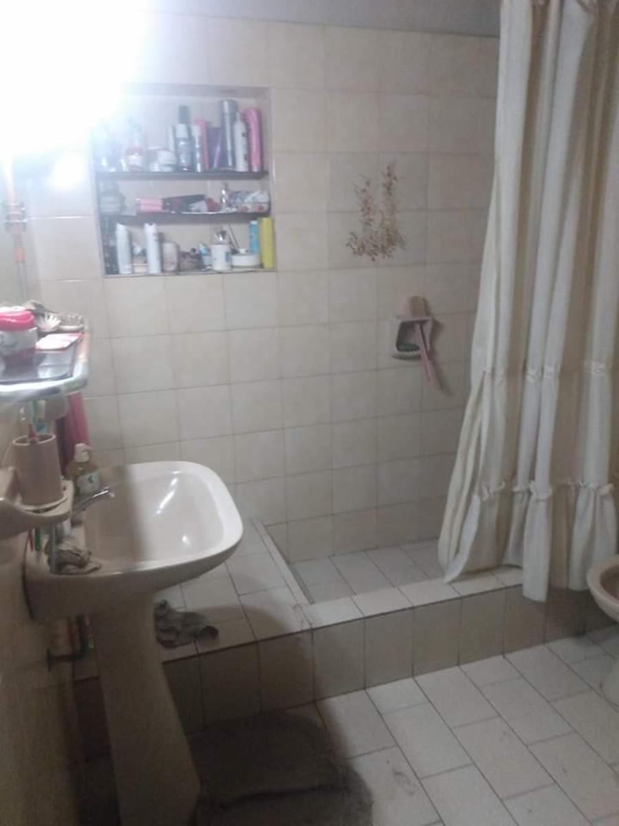 Casa a reciclar de 3 ambientes en Morón — foto 4