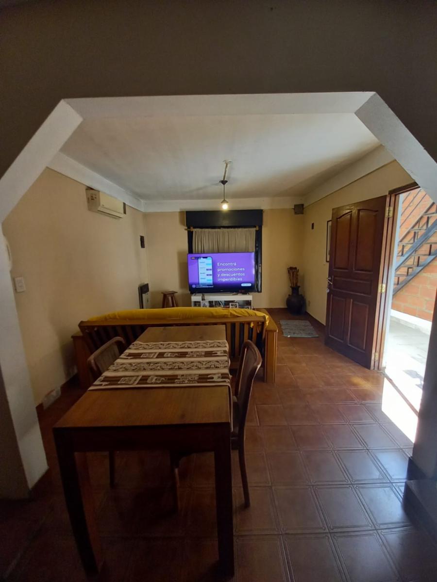 Casa de dos plantas sobre lote 247m2. Udaondo — foto 5