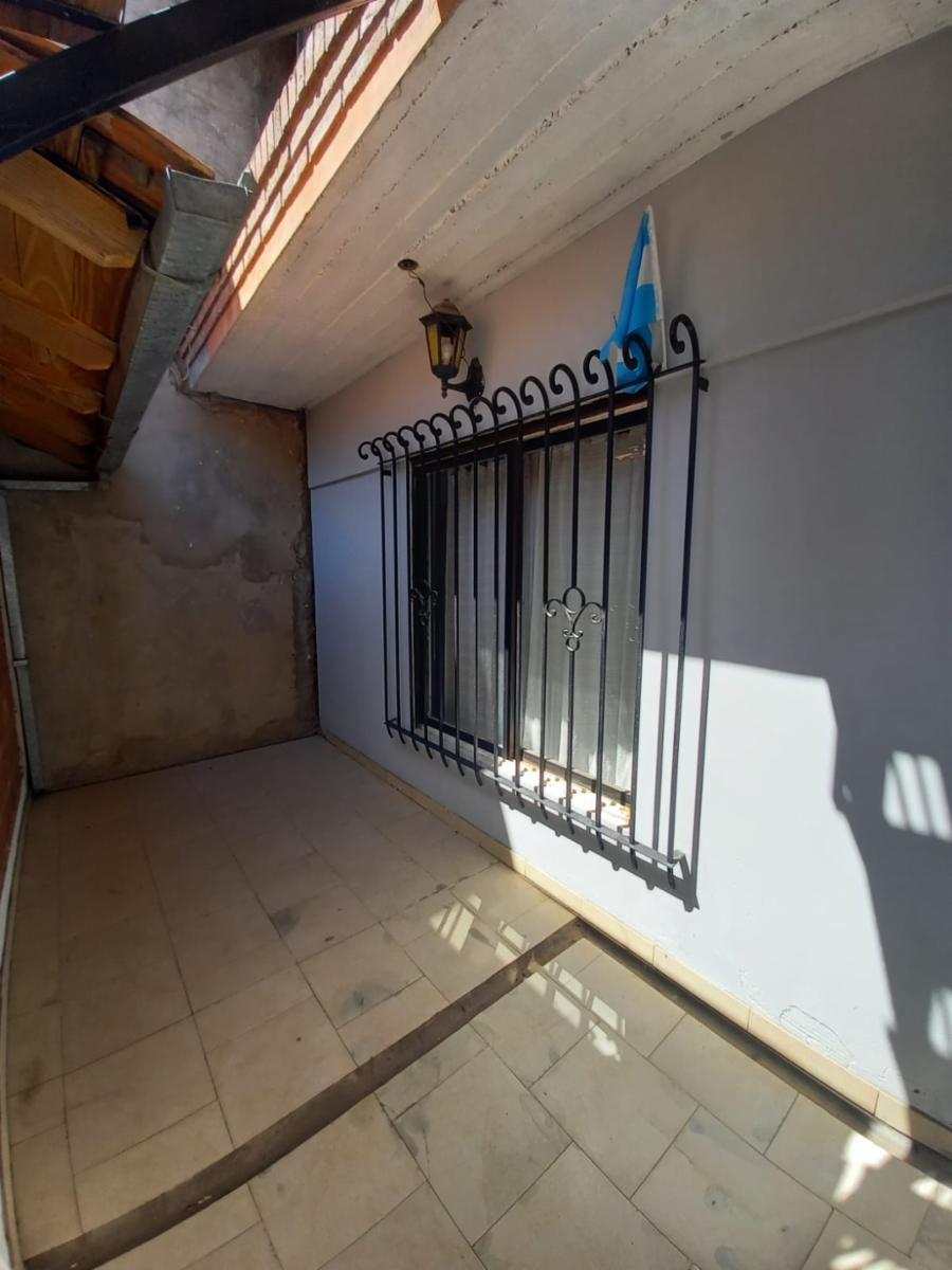 Casa de dos plantas sobre lote 247m2. Udaondo — foto 10