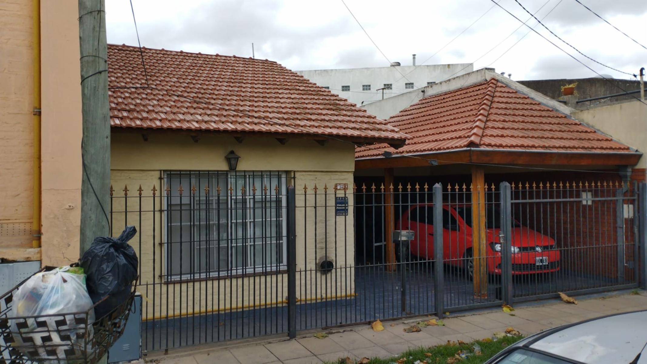 Casa de 4 ambientes en Castelar