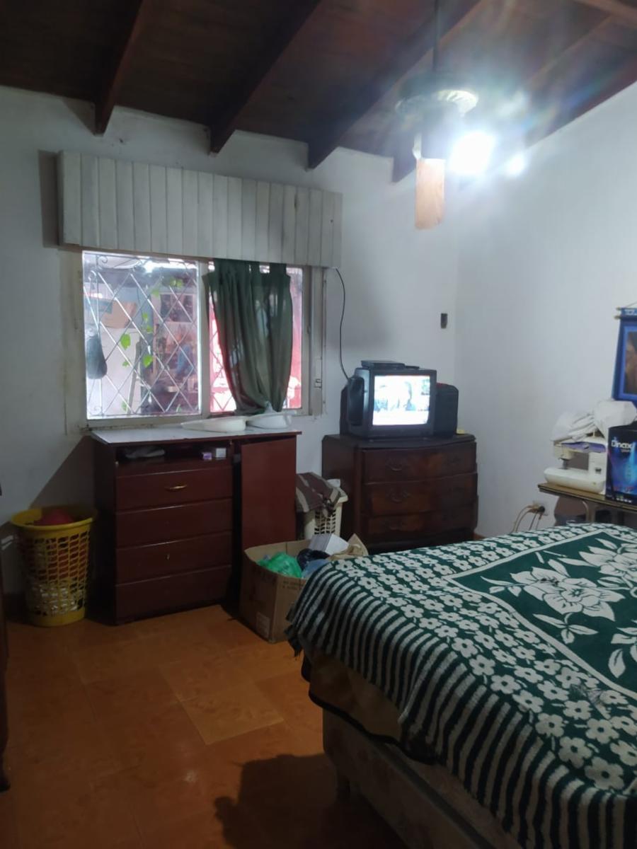 En venta Casa de 3 ambientes + 2 Deptos. En Merlo — foto 2