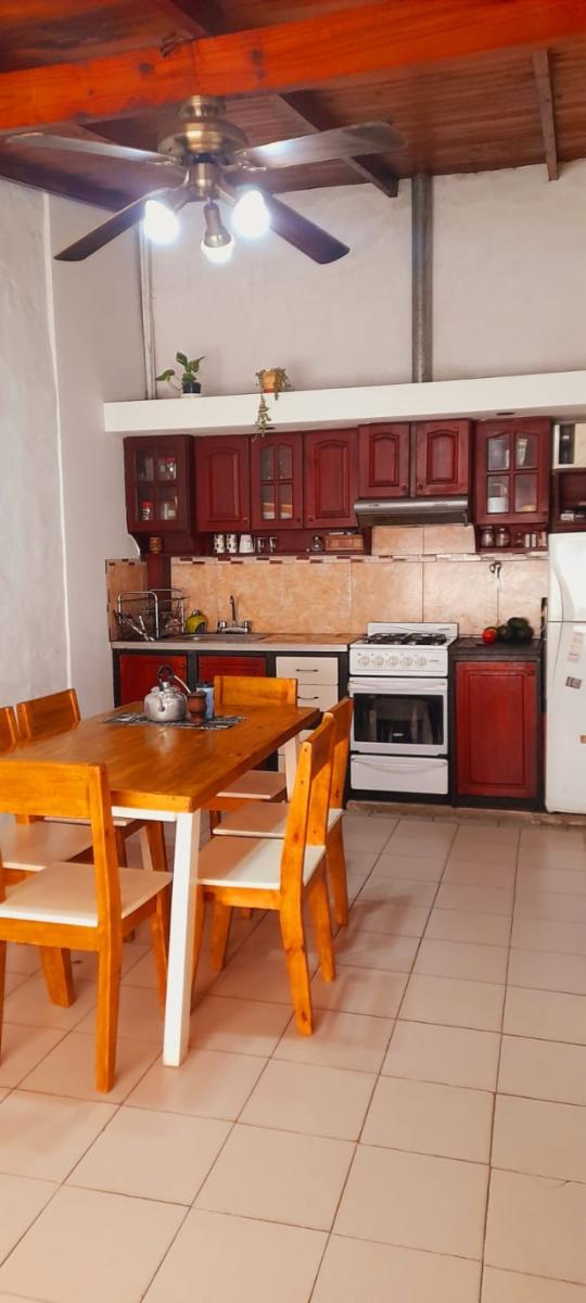PH al fondo de 3 ambientes en Ituzaingó Norte