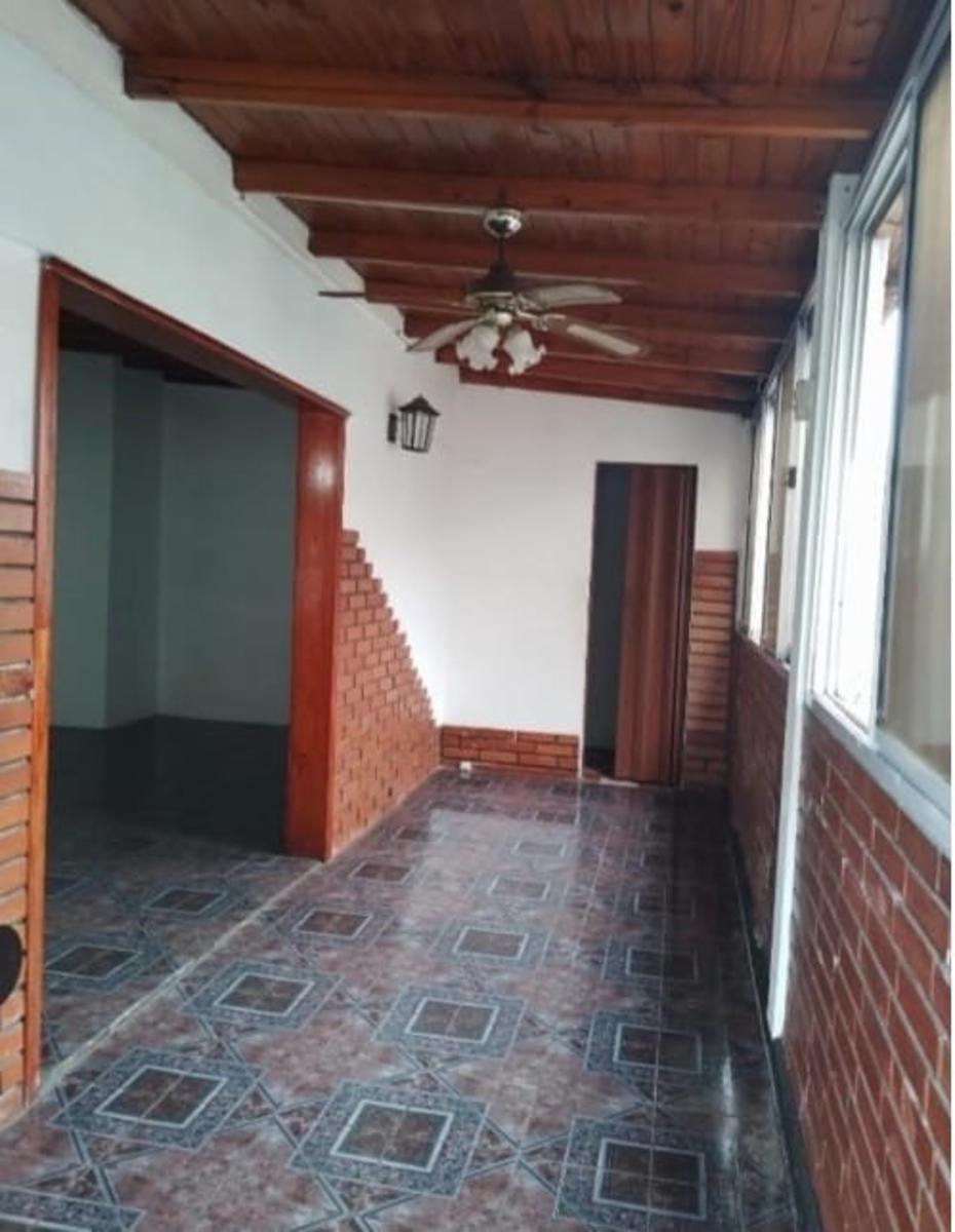 Casa de 3 ambientes + Depto. en planta alta, Villa Tesei — foto 8