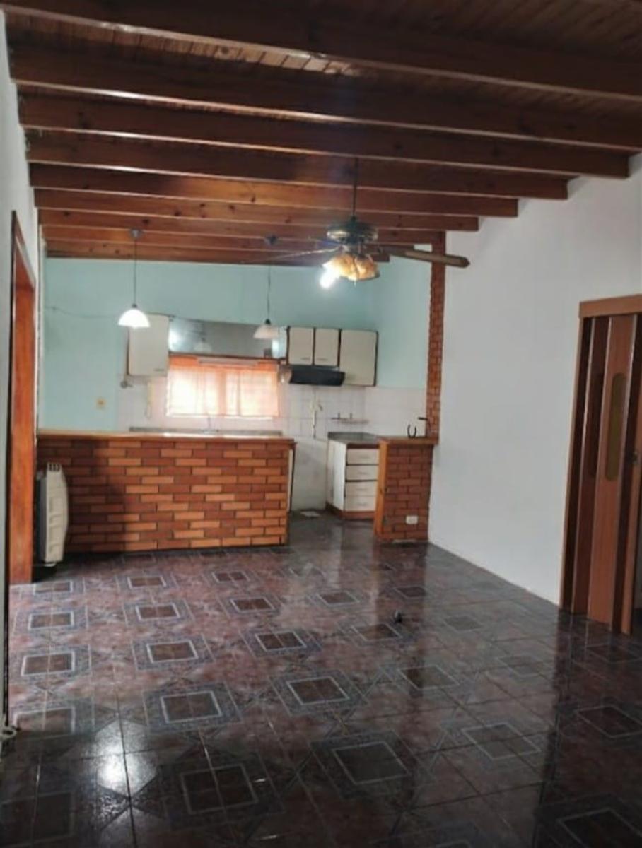 Casa de 3 ambientes + Depto. en planta alta, Villa Tesei — foto 14