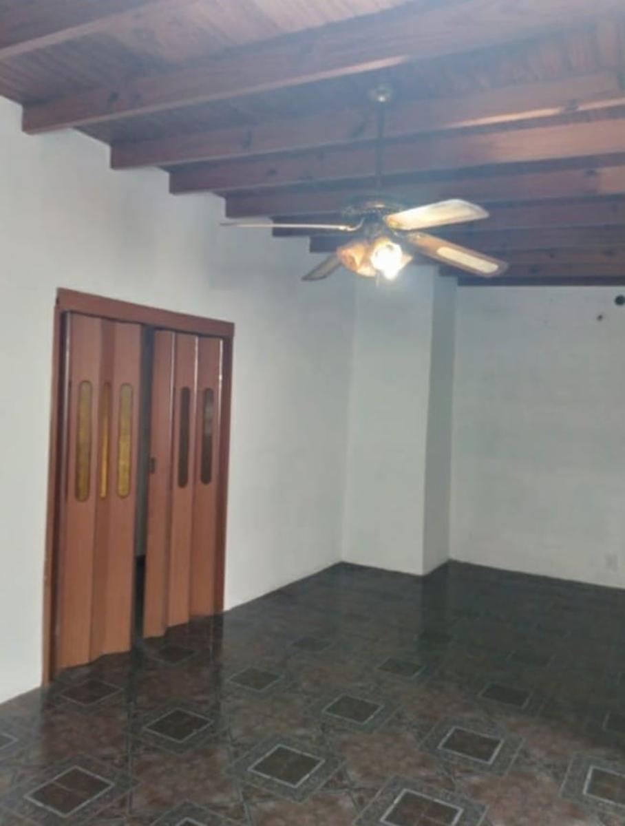 Casa de 3 ambientes + Depto. en planta alta, Villa Tesei — foto 15
